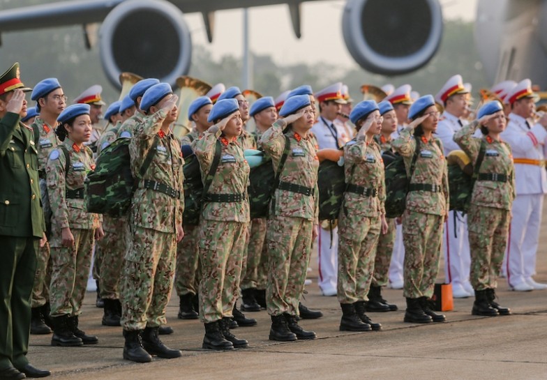 30 bác sĩ mũ nồi xanh của BVDC 2.2 chào tạm biệt Tổ quốc trước giờ lên đường sang Nam Sudan