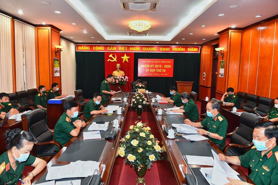Ngày 10/6, tại kỳ họp thứ 20, Ủy ban Kiểm tra Quân ủy Trung ương nhiệm kỳ 2015-2020 đã đề nghị thi hành kỷ luật của Đảng đối với 12 quân nhân.