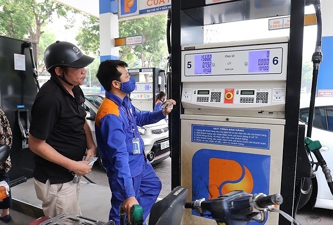 Giá xăng dầu giảm hơn 500 đồng/lít. ảnh minh hoạ ​