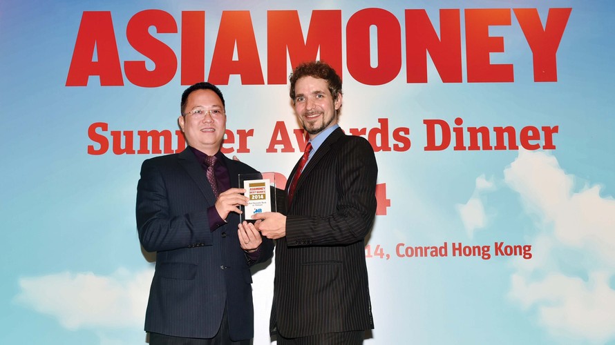 Trao tặng danh hiệu 'Best Domestic Bank in Vietnam 2014' cho MB