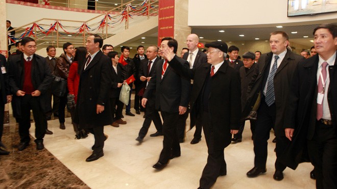 Tổng Bí thư gặp mặt cán bộ ĐSQ và bà con cộng đồng người Việt tại Nga