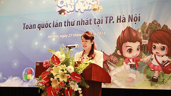 Đồng chí Nguyễn Thị Anh - Phó trưởng ban Công tác thiếu nhi Thành đoàn Hà Nội phát biểu trong hội nghị