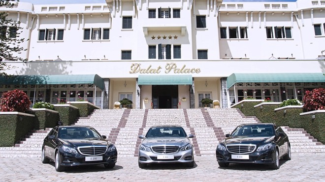 Merecedes-Benz Việt Nam bàn giao đội xe E-Class cho Dalat Palace Luxury