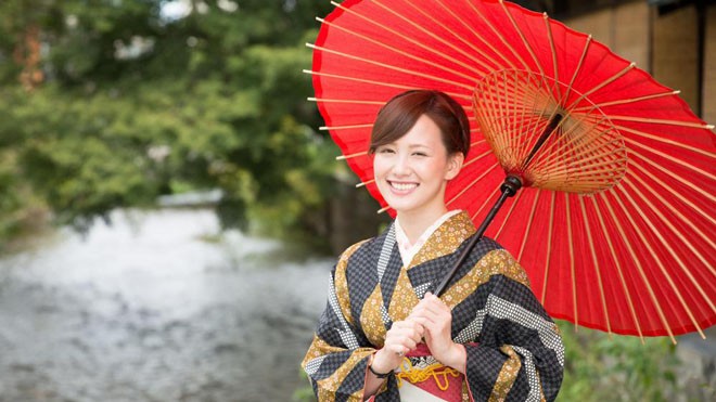 Phụ nữ Nhật thanh mảnh, trẻ đẹp dài lâu với làn da trắng mịn không tì vết