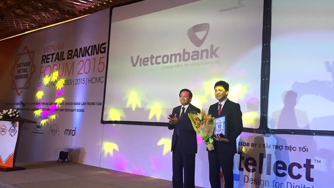 Vietcombank nhận giải thưởng “Ngân hàng bán lẻ tiêu biểu 2015”