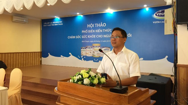 Ông Nguyễn Ngọc Thành, Giám đốc kinh doanh miền Trung 2 phát biểu tại hội thảo ở Bình Thuận