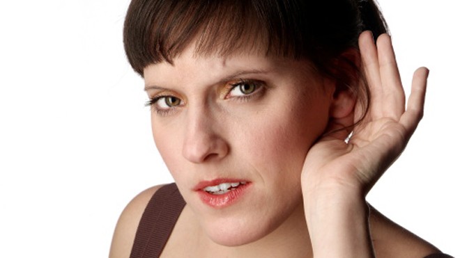 Phụ nữ sẵn sàng chia sẻ về tình trạng mất thính lực của mình với người khác