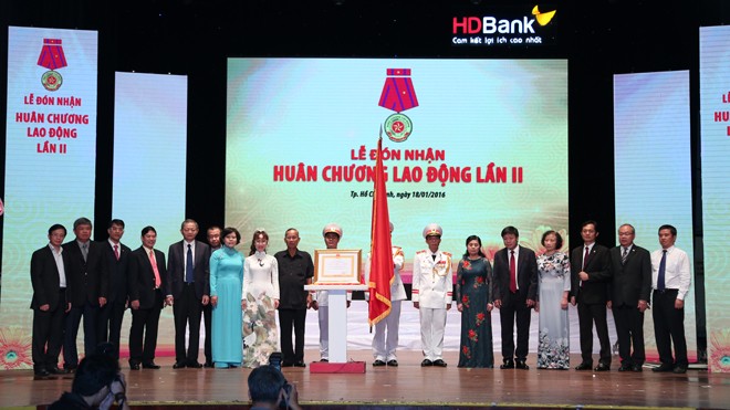 HDBank đón nhận huân chương lao động lần 2