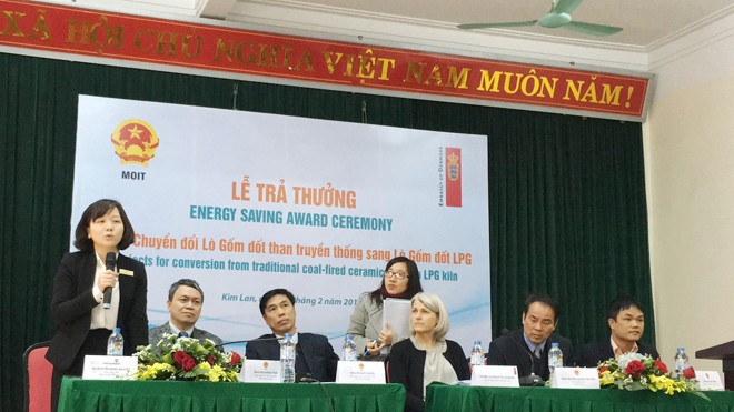 Bà Nguyễn Minh Nguyệt – Phó Giám đốc Vietcombank Hưng Yên phát biểu tại buổi Lễ. Ảnh: Thu Thảo