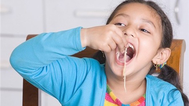 Làm sao để trẻ hết biếng ăn, viêm đường hô hấp?