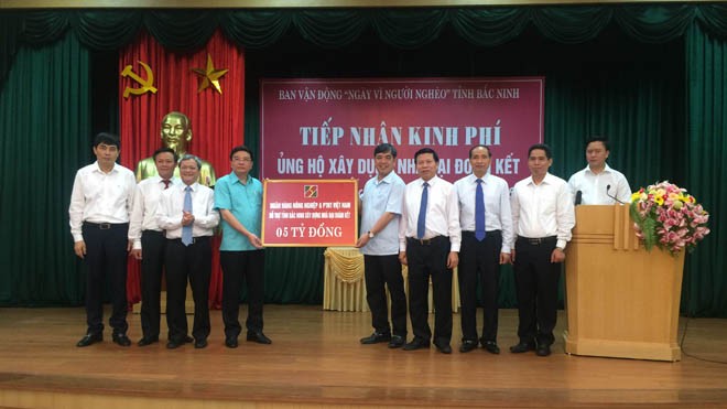 Agribank ủng hộ 5 tỷ xây dựng nhà Đại đoàn kết cho người nghèo tỉnh Bắc Ninh