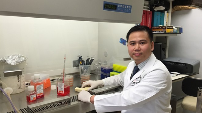 Hơn 10 năm nghiên cứu và làm việc tại Mỹ, TS Phan Minh Liêm đã chủ trì và tham gia 24 công trình nghiên cứu về ung thư.
