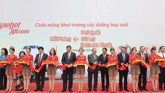 Lễ khánh thành sân bay Cát Bi và mở thêm 3 đường bay mới với sự tham dự của Thủ tướng Chính phủ Nguyễn Xuân Phúc.