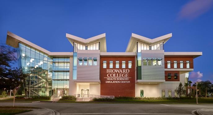 Community College như Broward College có cơ sở vật chất hiện đại, phục vụ tốt cho nhu cầu học tập của sinh viên