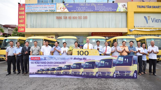 Buổi lễ bàn giao lô xe buýt FUSO ROSA cho Công ty Cổ phần Hoàng Hà, Thái Bình
