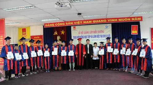 60 học sinh ngành Điều dưỡng Trường trung tấp Quang Trung làm việc tại Đức
