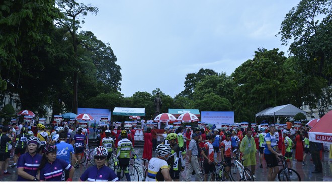 Bia Hà Nội tiếp tục song hành cùng giải đua xe đạp mở rộng 