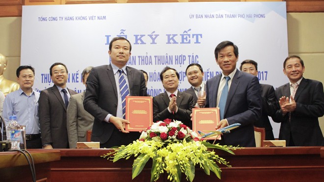 Vietnam Airlines ký kết hợp tác với Thành phố Hải Phòng