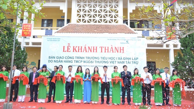 Vietcombank khánh thành và bàn giao công trình Trường Tiểu học 1 xã Đình Lập