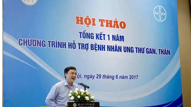 ThS.BS. Nguyễn Bá Tĩnh, Phó Giám đốc Quỹ Ngày mai tươi sáng báo cáo tổng kết kết quả năm đầu tiên thực hiện chương trình 