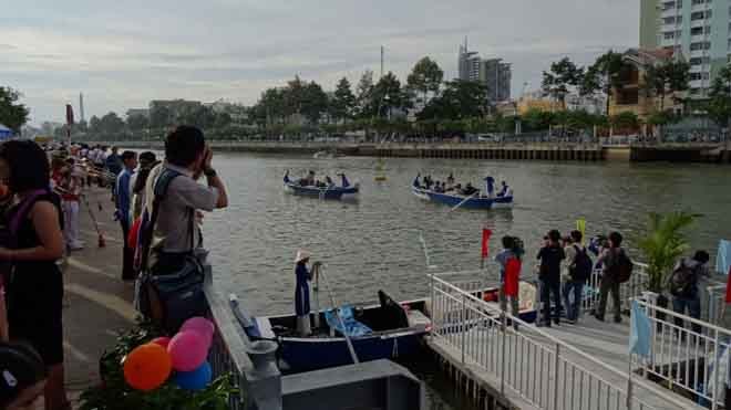 Hình ảnh tại buổi lễ khai trương tuyến du lịch đường thủy nội bộ trên kênh Nhiêu Lộc - Thị Nghè