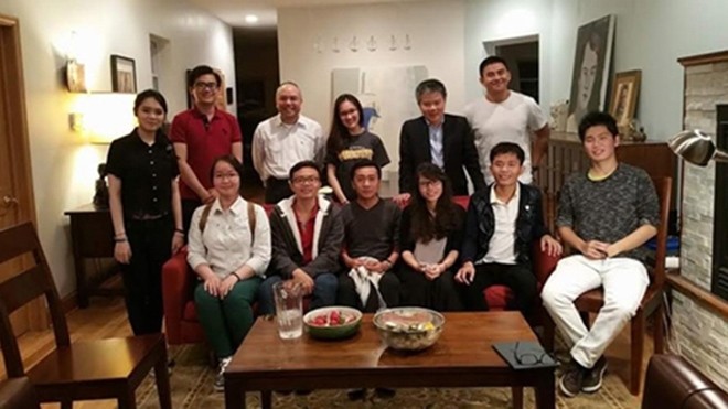 GS Ngô Bảo Châu gặp gỡ và trò chuyện cùng nhóm sinh viên Đại học Tân Tạo đi thực tập tại Mỹ