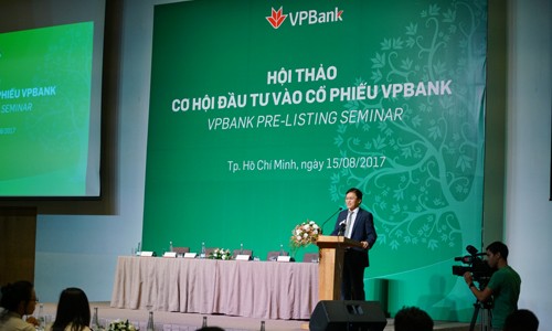 Tổng giám đốc VPBank - ông Nguyễn Đức Vinh phát biểu khai mạc Hội thảo