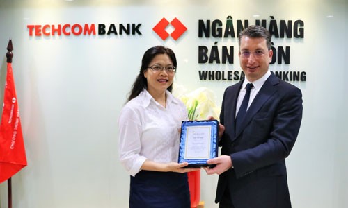 Techcombank liên tiếp nhận giải thưởng quốc tế về thanh toán xuất sắc 