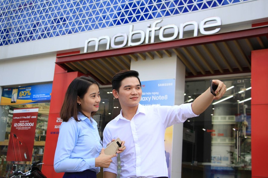MobiFone tung Galaxy Note 8 với giá tiết kiệm tới 15 triệu đồng