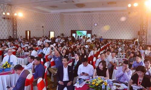Buổi lễ thu hút hơn 400 khách hàng, nhà đầu tư tham dự