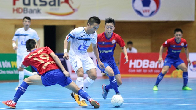 Thái Sơn Nam (áo trắng) tiếp tục chứng tỏ sức mạnh của mình ở giải futsal Cúp quốc gia HDBank 2017
