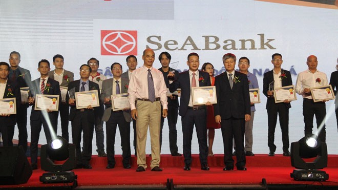 Seabank lọt “Top 100 sản phẩm/ dịch vụ được Tin & Dùng năm 2017” 