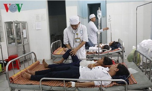 Nạn nhân ngộ độc được cấp cứu tại trung tâm y tế huyện