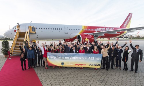 Tàu bay A321neo động cơ thế hệ mới “new engine option”, mang số hiệu VN-646, được xuất xưởng tại nhà máy sản xuất máy bay của Airbus tại Hamburg (Đức) trước khi về Việt Nam