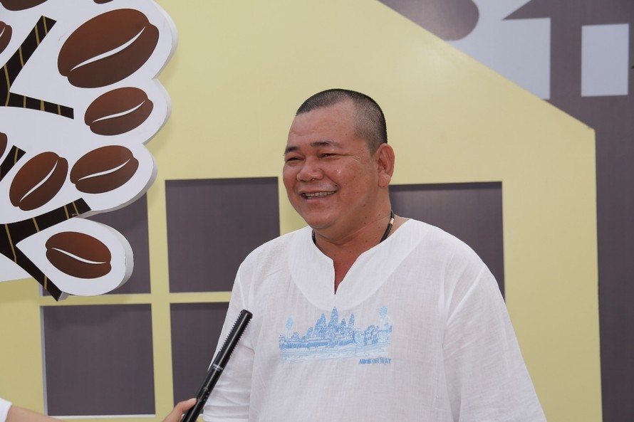 Anh Hà Thanh Tùng – khách hàng may mắn trúng thưởng căn nhà trị giá 2 tỷ đồng.