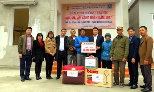 CĐ Công ty Tuyển than Hòn Gai tổ chức bàn giao nhà “Mái ấm CĐ” cho công nhân phân xưởng Kho than