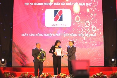 Agribank - 8 năm Top 10 của 500 Doanh nghiệp lớn nhất Việt Nam 