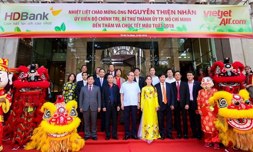 Bí thư Thành ủy TPHCM Nguyễn Thiện Nhân thăm HDBank, VietjetAir