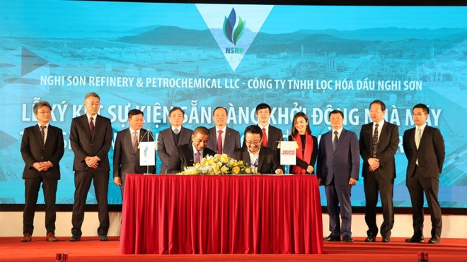 Lãnh đạo NSRP và Tổng thầu JGCS ký kết mốc sẵn sàng khởi động Nhà máy Lọc hóa dầu Nghi Sơn