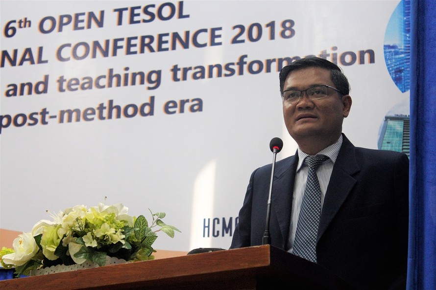 PGS- TS Nguyễn Minh Hà, Phó hiệu trưởng trường ĐH Mở TPHCM phát biểu tại Hội thảo
