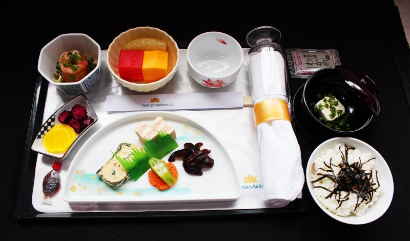 Các món ăn Nhật được phục vụ trên chuyến bay của Vietnam Airlines