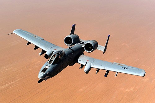 Cường kích A-10 là máy bay yểm trợ hỏa lực tầm gần ưa thích của bộ binh Mỹ. Ảnh: USAF.