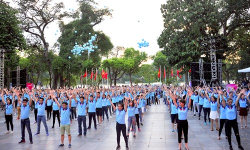 Màn flahmob của hàng nghìn cán bộ, nhân viên VietinBank tạo ấn tượng với đông đảo công chúng