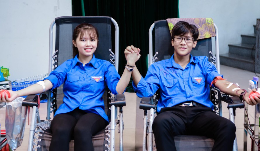 Ngày hội thu hút sự tham gia của hơn 500 tình nguyện viên là đoàn viên thanh niên, những người con ở Nghệ An và Hà Tĩnh đang học tập và sinh sống tại Hà Nội tham gia hiến máu.