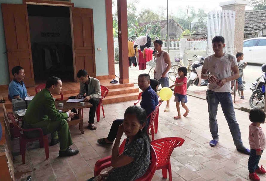 Người dân ở thôn Vĩnh Gia, Song Lộc (Can Lộc, Hà Tĩnh) hoang mang khi ngay trong đêm, 2 hộ dân ở đây bị trộm đột nhập lấy đi nhiều tài sản. 