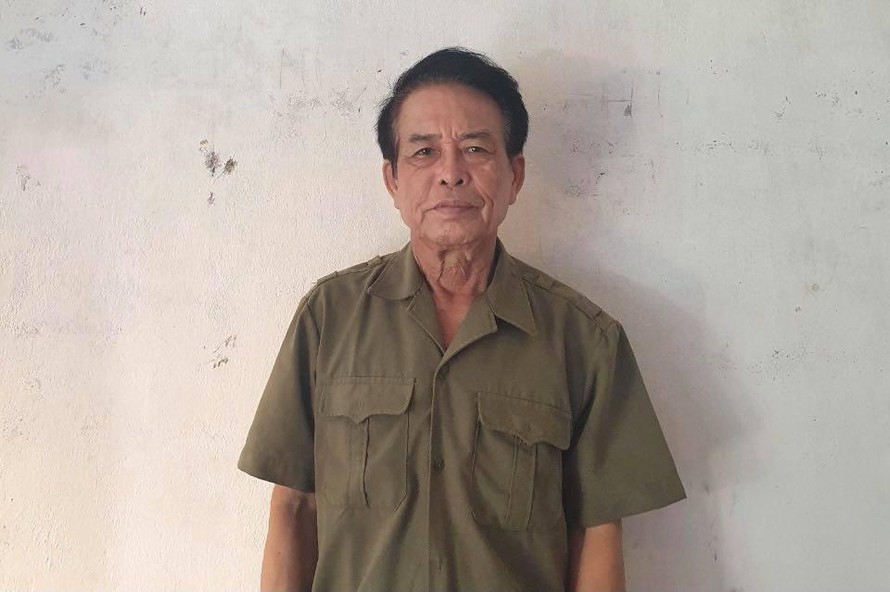 Đối tượng truy nã Bùi Thanh Sơ bị bắt khi đã 70 tuổi - Ảnh: Hoàng Long