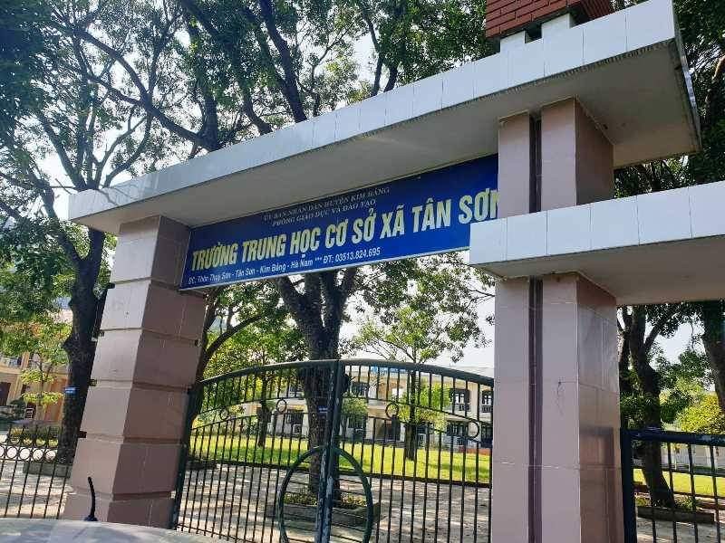 Trường THCS Tân Sơn, nơi xảy ra vụ việc nữ sinh lớp 9 bị đánh hội đồng - Ảnh: Hoàng Long