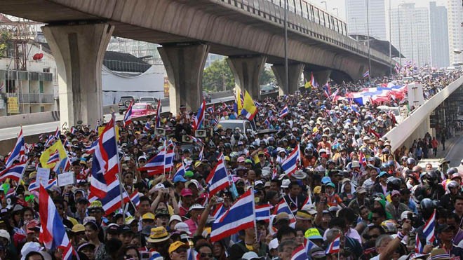 Biểu tình kéo dài gây thiệt hại cho kinh tế Thái Lan. ẢNH: AP