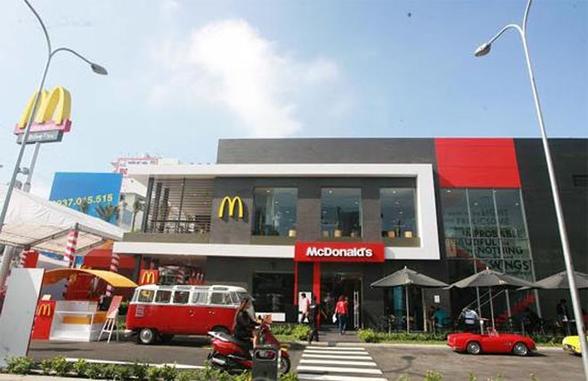 Khai trương cửa hàng Mc Donald’s đầu tiên tại Việt Nam
