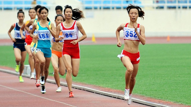 Dù thi đấu tốt tại SEA Games, VĐV Đỗ Thị Thảo vẫn chưa thể sánh ngang đàn chị Trương Thanh Hằng trên đấu trường quốc tế. ảnh: VSI
